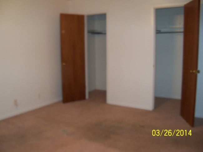 Building Photo - 3 Lynnwood Dr