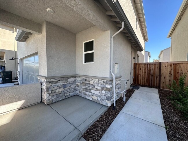 Foto del edificio - Brand New Home near Magnolia Park