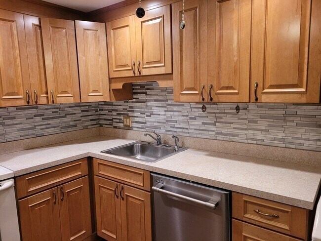 Building Photo - 31 Lodgen Ct