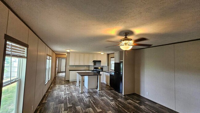 Foto del edificio - 2036 E Campus St