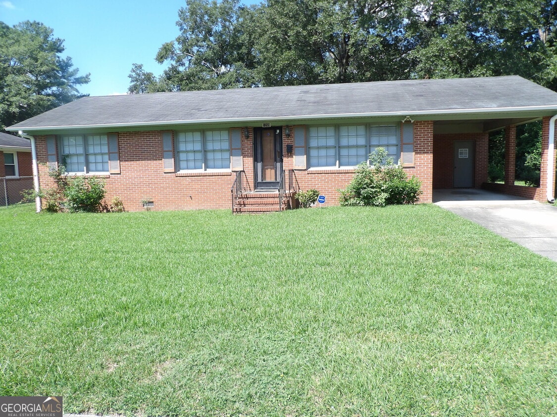 Primary Photo - 1269 James St