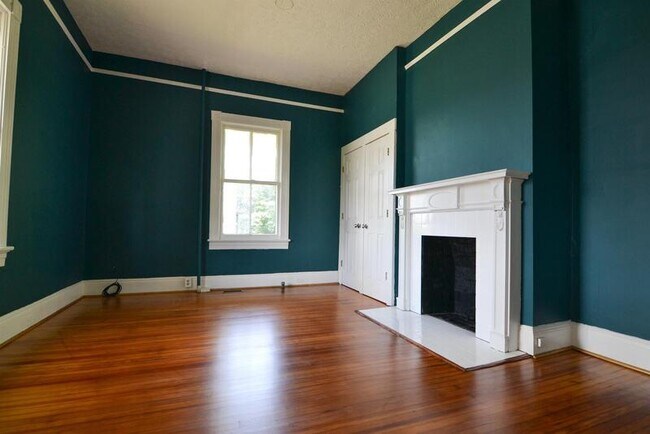 Foto del edificio - 470 Rivermont, Unit 1