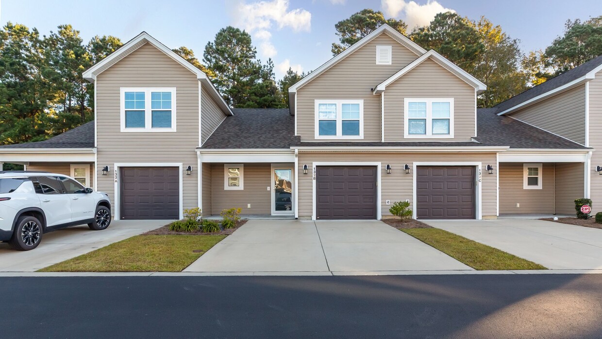 Photo - Welcome to 132 Machrie Loop – A Beautiful Townhouse in Berwick at Windsor Plantation