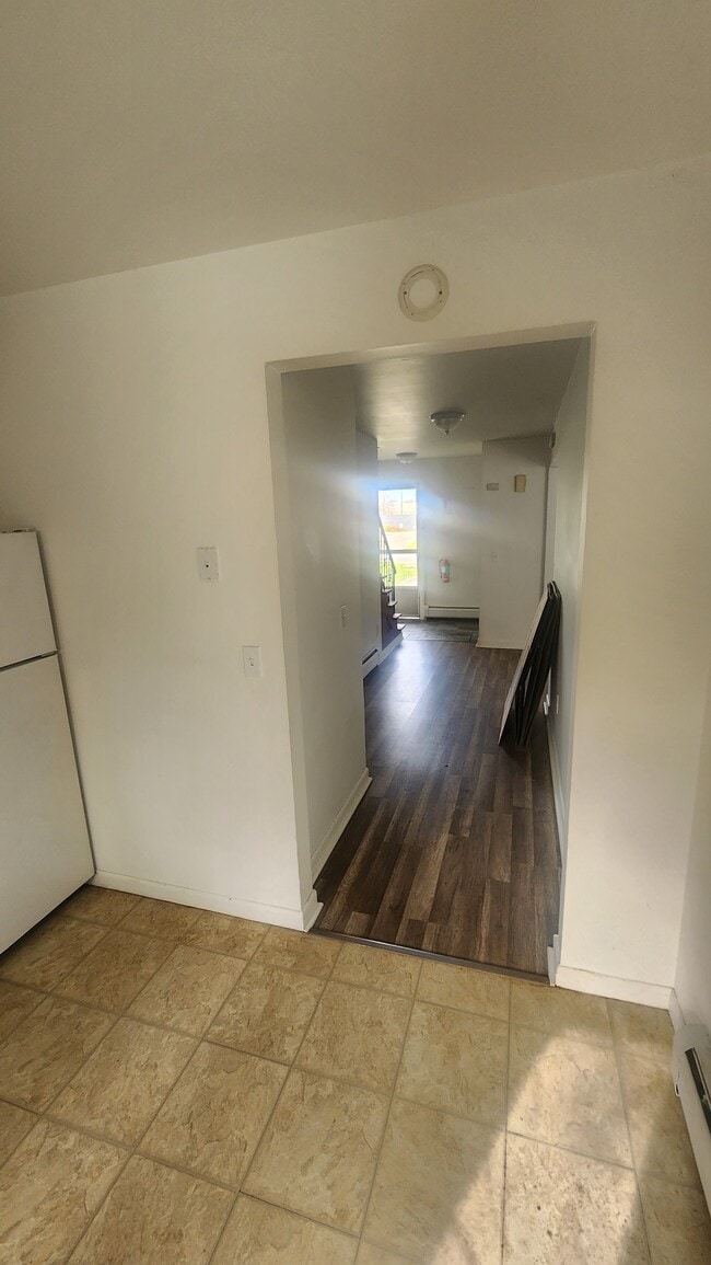 Building Photo - 1 Birchwood Dr