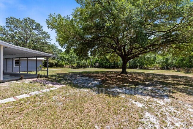 Building Photo - 18466 3rd St