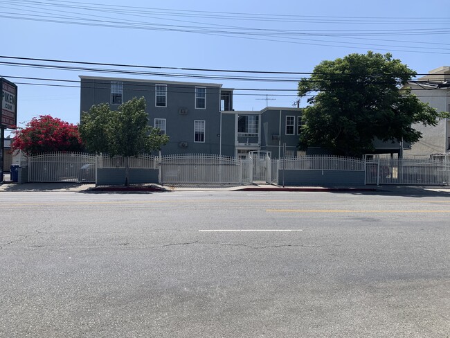 Building Photo - 5225 Cahuenga Blvd