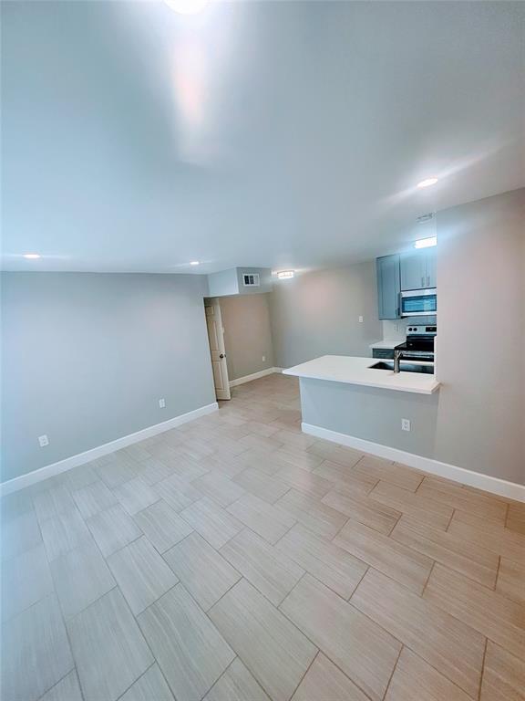 Foto principal - 2201 Fountain View Dr