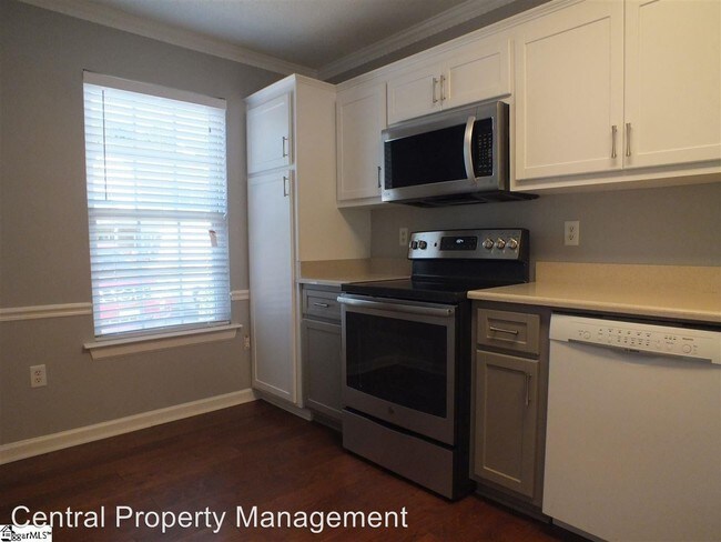 Building Photo - 3 br, 2 bath House - 419 E Butler Rd. #2