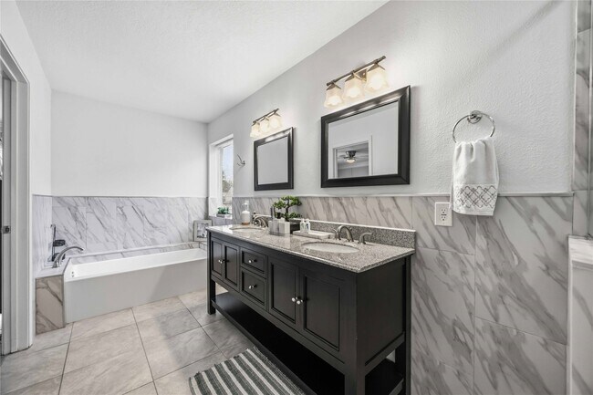 Foto del edificio - 4807 Eagle Trail Dr