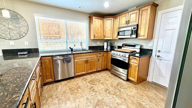 Foto del edificio - 2149 Merlyn Pl