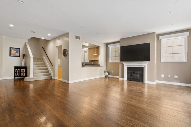 Building Photo - 272 Caruso Ave