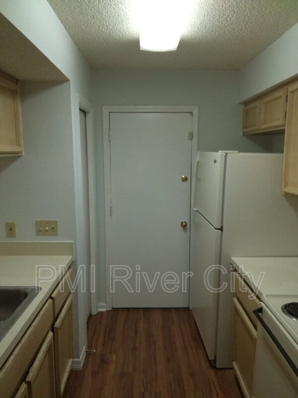 Building Photo - 7491 Countryman Ln