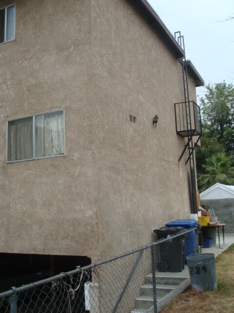 Building Photo - 6845 Hinds Ave