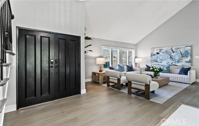 Building Photo - 9882 Kings Canyon Dr
