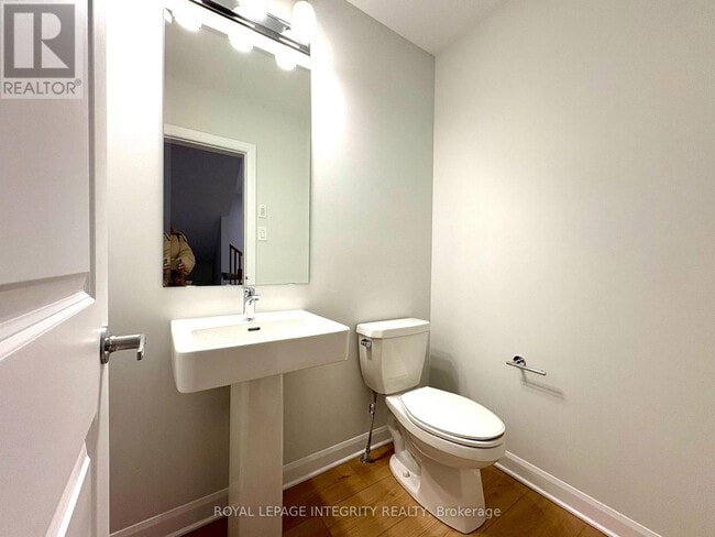 Building Photo - 316 Clearpath Private