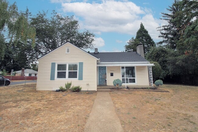 Building Photo - 7805 SE Flavel St