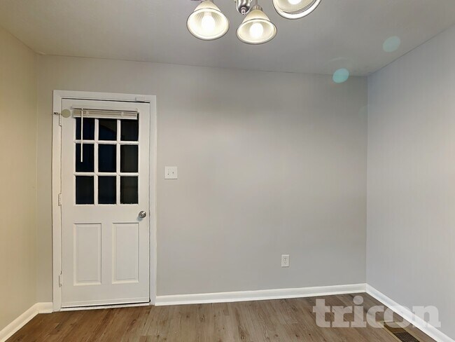 Foto del edificio - 1382 Peggy Ln NW