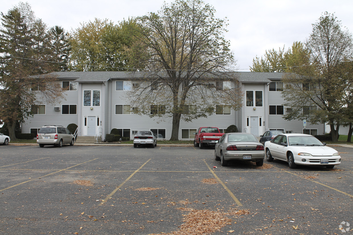 Exterior Facade - Northline Terrace