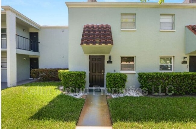 Photo - 2862 Somerset Park Dr Townhome