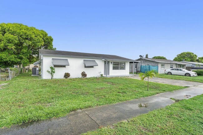 Foto del edificio - 316 NW 6th Ct
