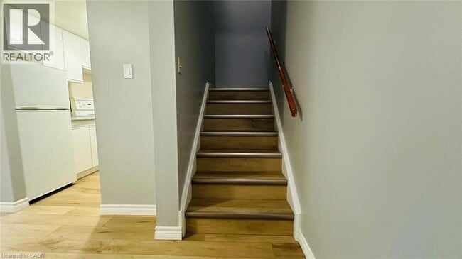 Photo du bâtiment - 1200 Courtland Ave E