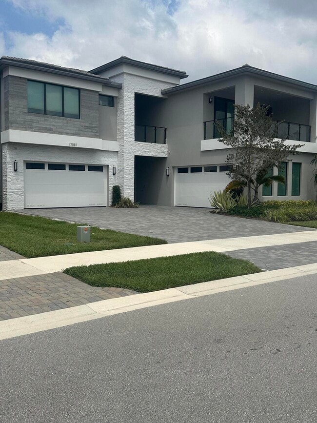 Building Photo - 17081 Five Waters Ave