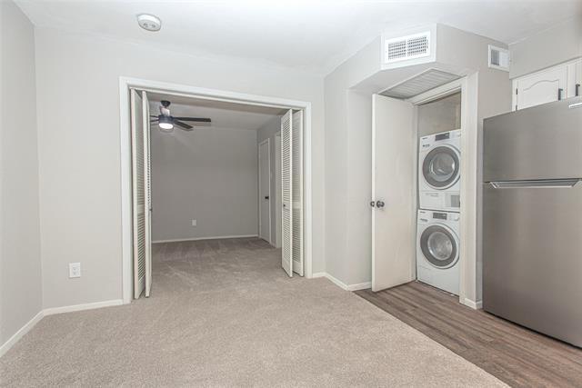 Foto del edificio - 3022 Forest Ln