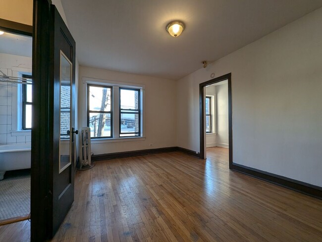 Building Photo - 2700 N Spaulding Ave