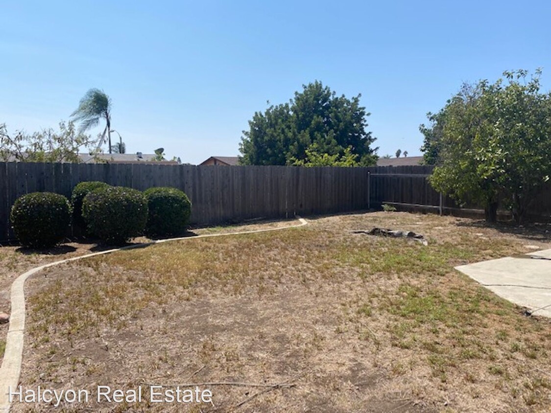 Primary Photo - 2 br, 2 bath House - 8697 Frobisher St.