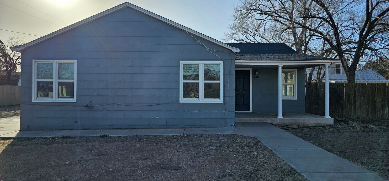 Primary Photo - Beautiful 3 bedroom, 1 bath home for rent