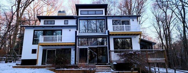 Foto del edificio - 41 Breeds Hill Pl