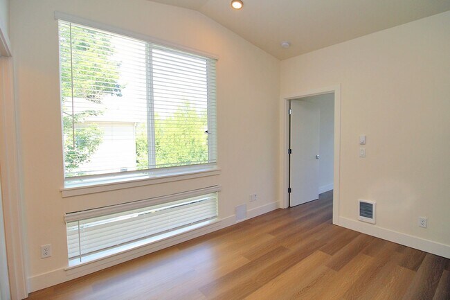 Foto del edificio - 8417 SW 24th Ave