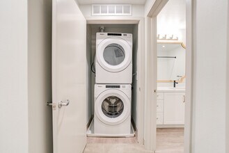 Building Photo - Bolsa Row Apartments