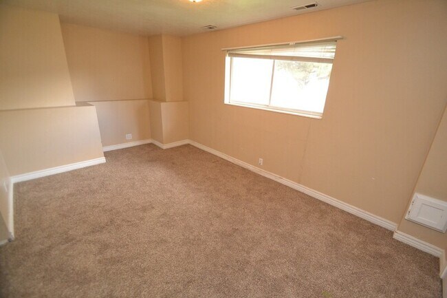 Building Photo - 4935 Barton Park Dr