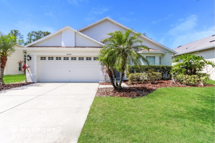 Primary Photo - 18254 Cypress Bay Pkwy
