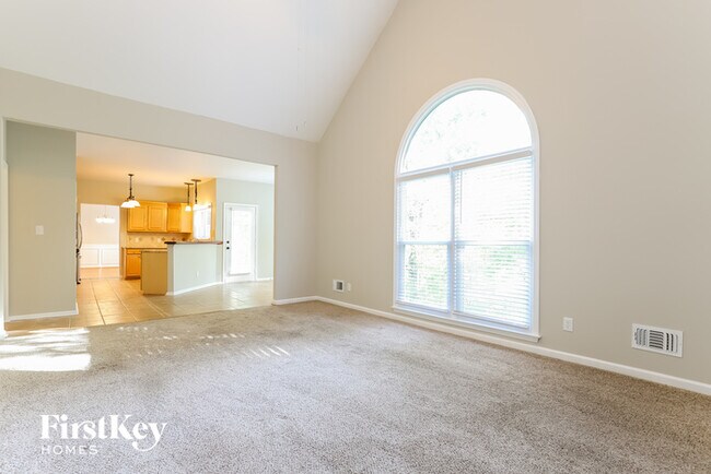 Building Photo - 5845 Valine Way