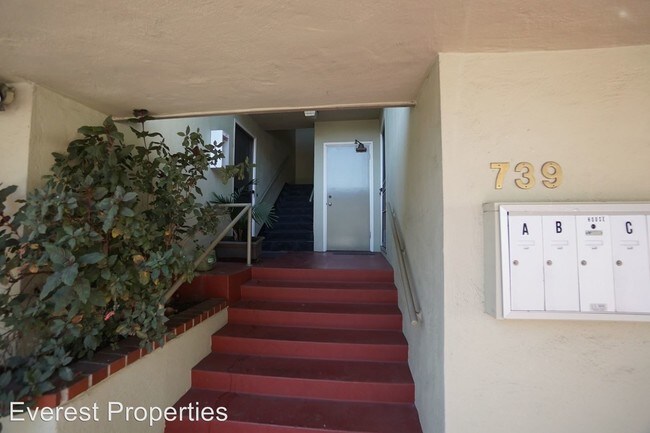 Foto del edificio - 739 Jean St