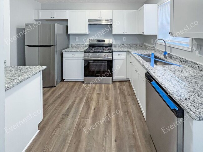 Foto del edificio - 4 Hillside Ct