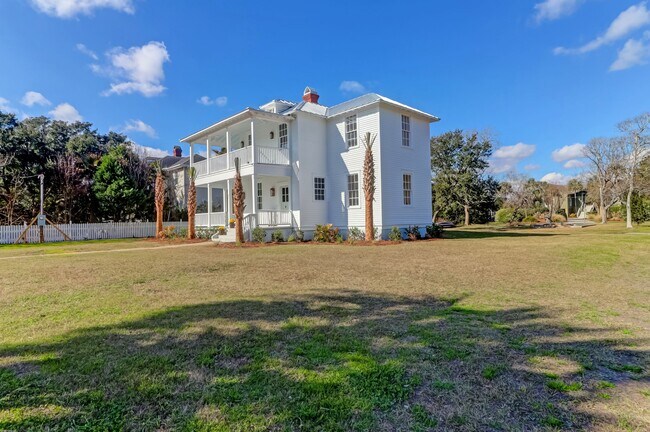 Foto del edificio - 1754 Central Ave