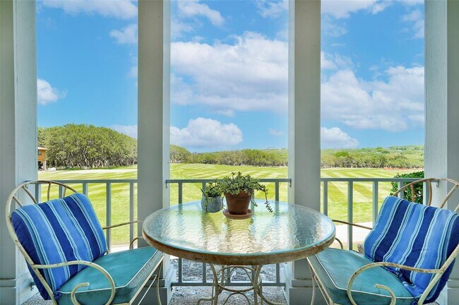 Building Photo - 16 Tournament Way