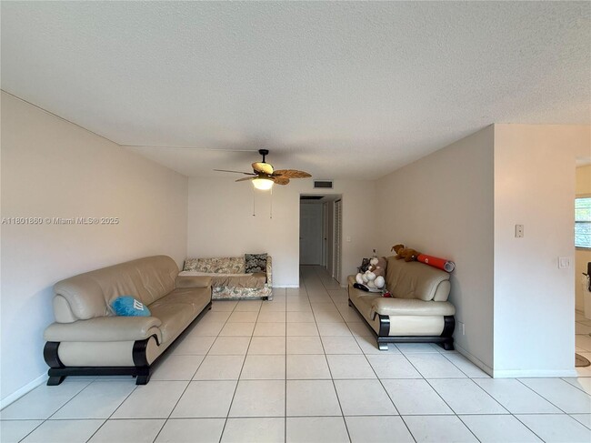 Building Photo - 100 SW 132nd Way