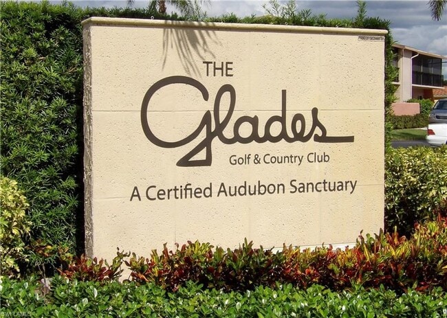 Building Photo - Prestigious Glades Country Club Condo