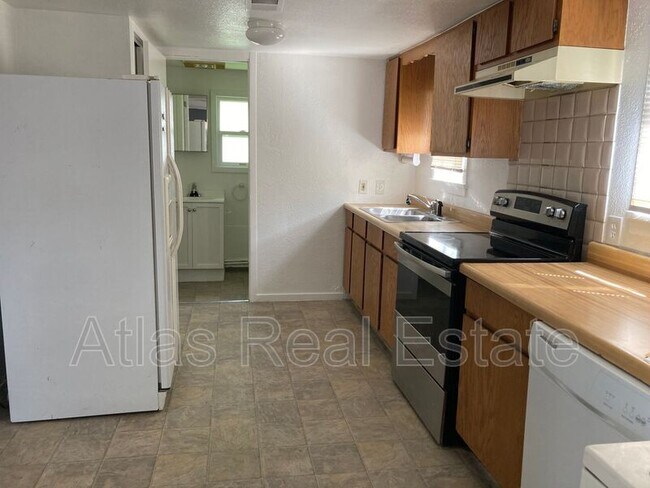 Building Photo - 1721 12th St