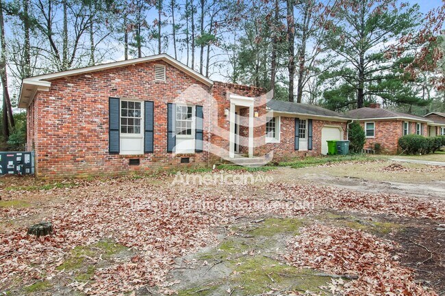 Foto del edificio - 2012 Woodtrail Dr