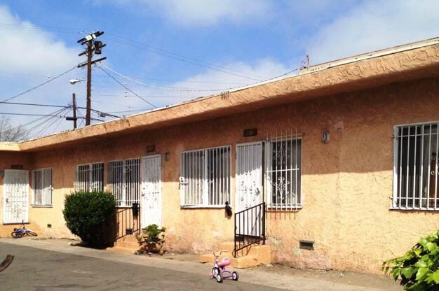 Building Photo - 9617-9623 S San Pedro St