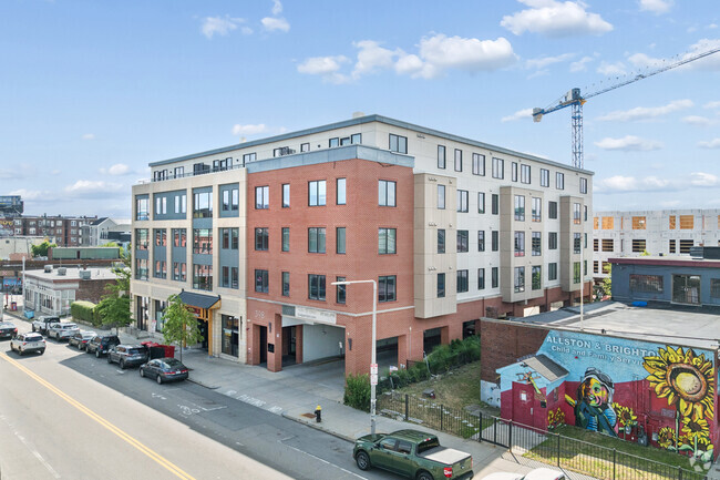 Building Photo - Peridot