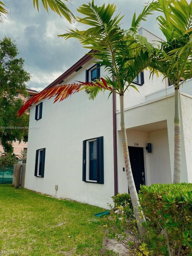 Foto del edificio - 3 br, 3 bath House - 334 NE 208th Ter # 208