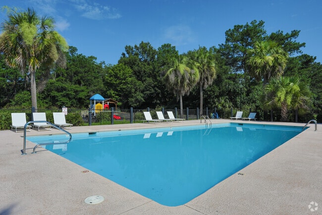 Pool - Whispering Pines Apartments