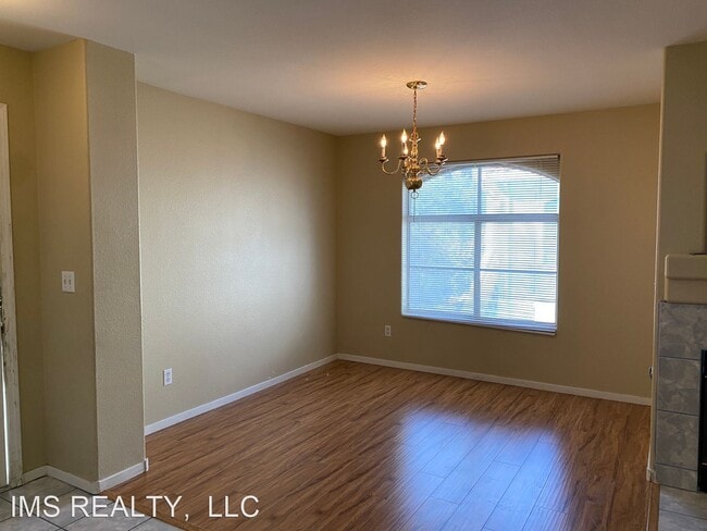 Building Photo - 4500 W Lake Mead Blvd