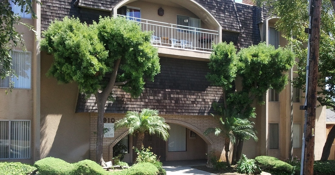 Primary Photo - 910 Enterprise Ave Apartments